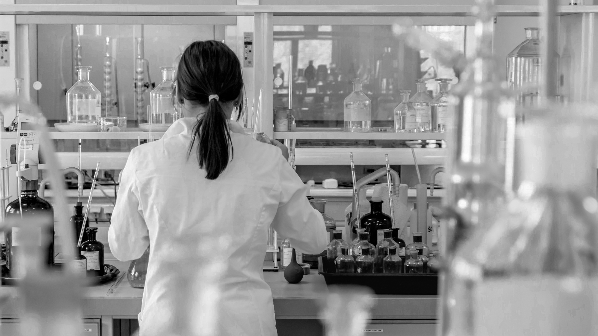 Woman scientist working in a laboratory